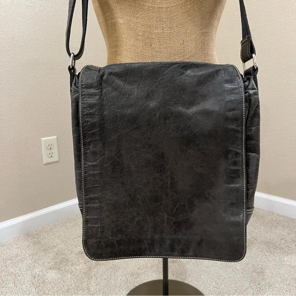 Fossil Leather Messenger LapTop Bag Gray Briefcase Travel Carrying School Carry